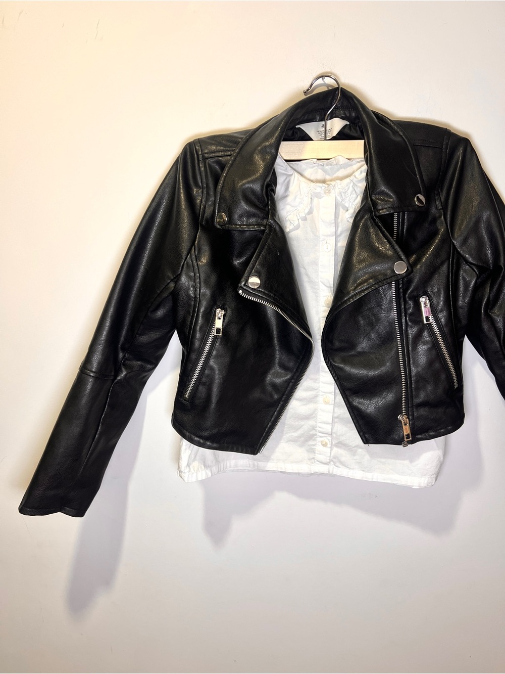 H&M Girls Black Faux Leather Moto Jacket with Zip Details size 10-11 - Picture 2 of 6
